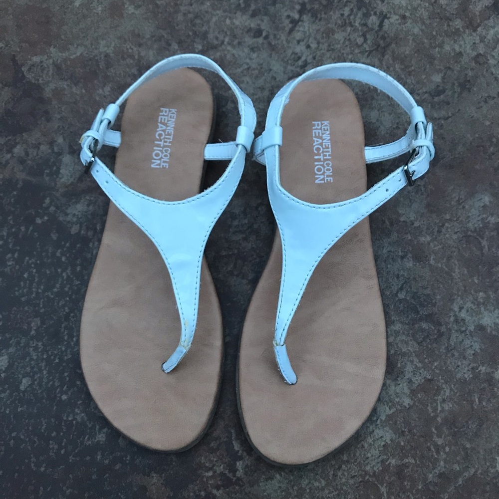 Kenneth Cole Reaction Thong Flat sandals